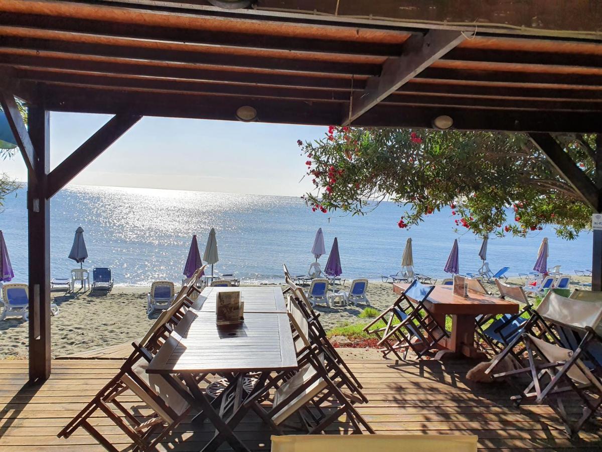 Andreas & Melanie Beach Hotel Гавернос-Бич Экстерьер фото
