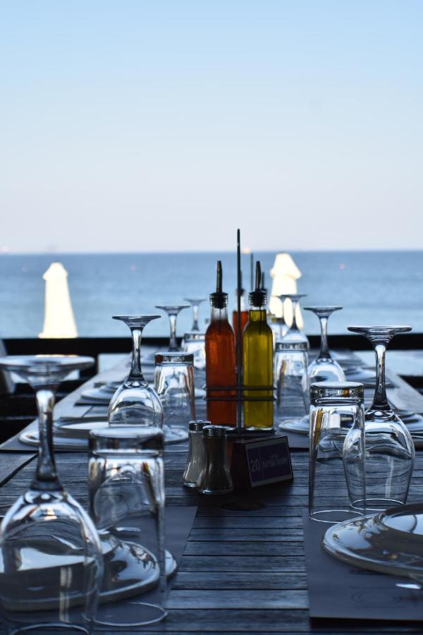 Andreas & Melanie Beach Hotel Гавернос-Бич Экстерьер фото